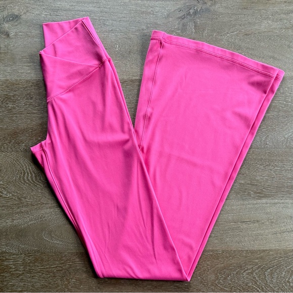🍀 Offline by aerie | LIKE NEW!! REAL ME High Waisted Crossover Flare Leggings - Picture 11 of 13